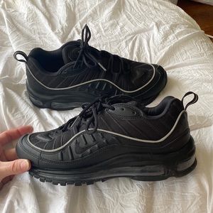 Black Nike Air Max. Size 9 in womens. Worn once or twice.